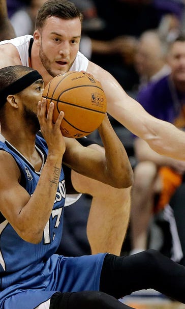 Love, Wolves beat Phoenix with late outburst